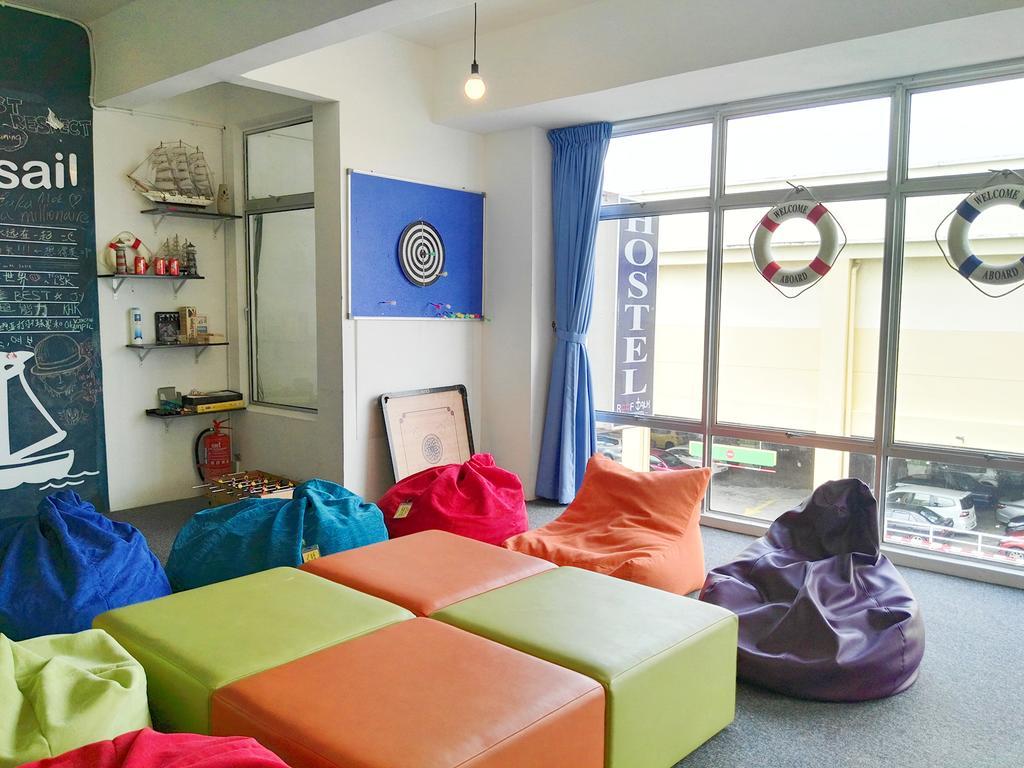 Roof Talk Theme Hostel Johor Bahru Eksteriør billede