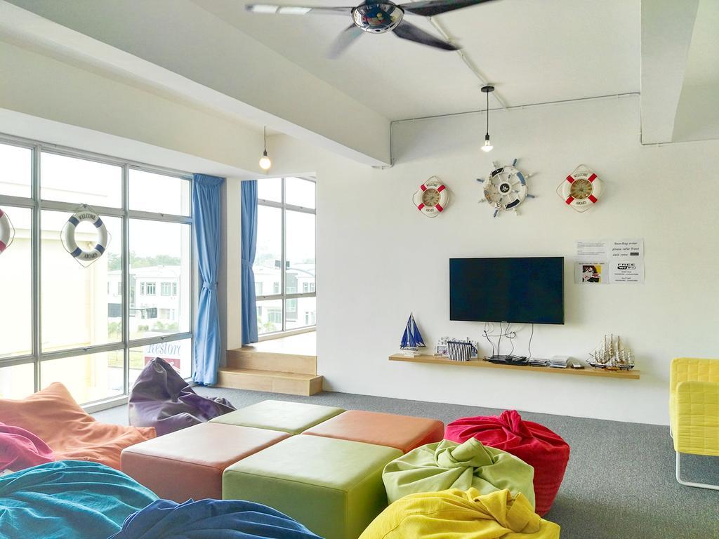 Roof Talk Theme Hostel Johor Bahru Eksteriør billede